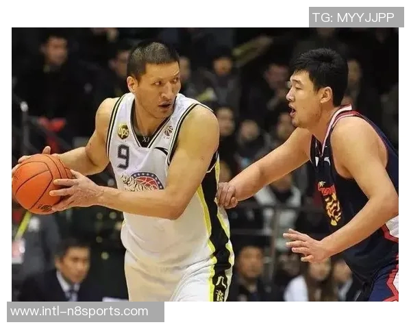 巴特尔与明星篮球对决展现运动魅力与友谊精神